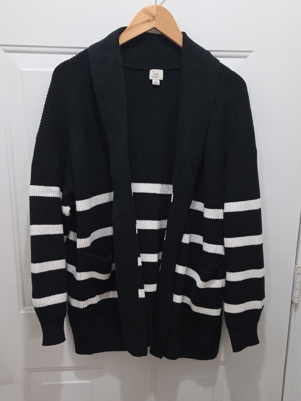 a new day Black and White Striped Open-Front Women’s Cardigan L